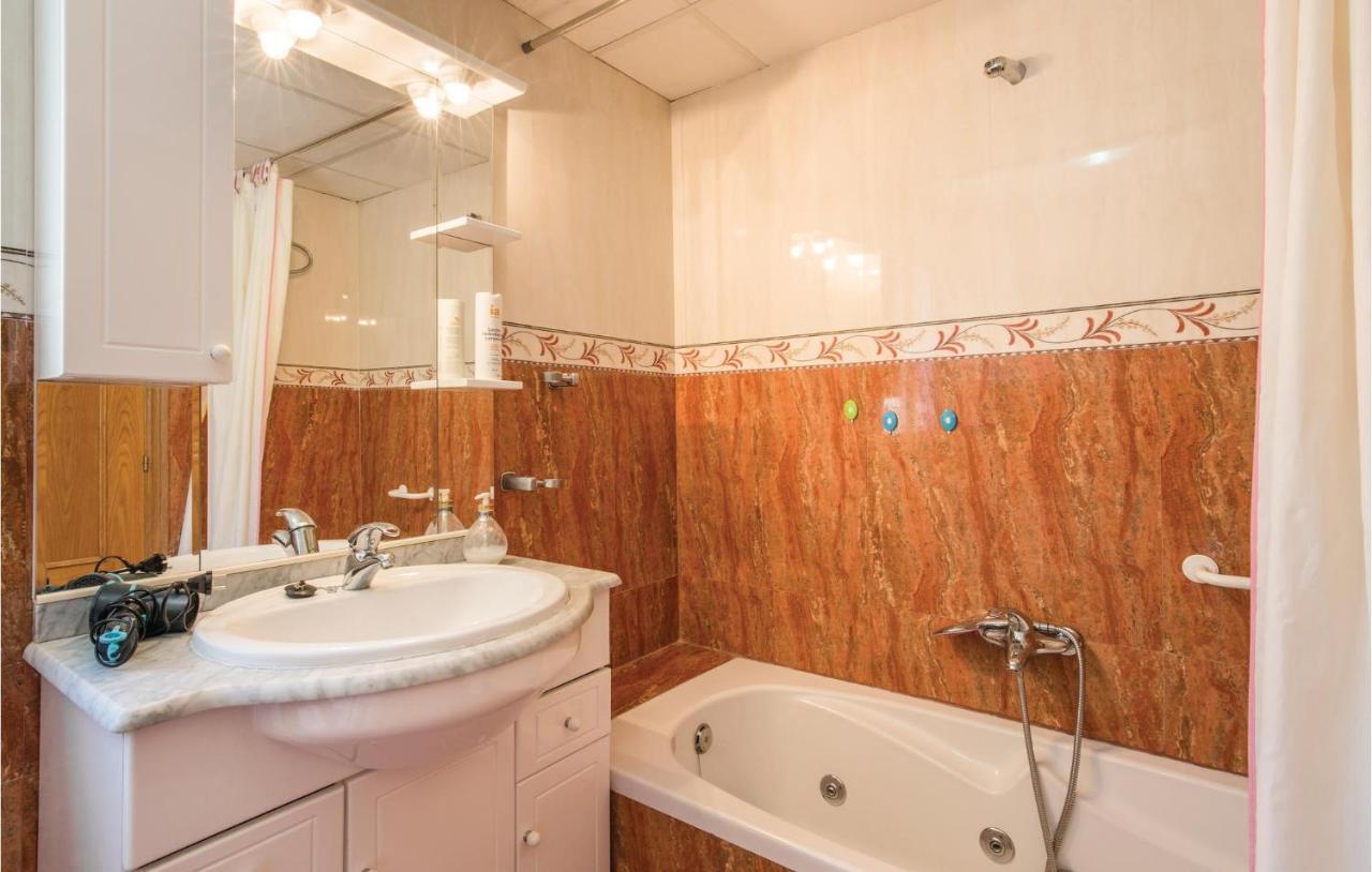 קרבקה דה לה קרוז Awesome Home In Caravaca With Kitchen מראה חיצוני תמונה